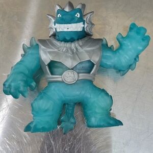 Heroes of Goo Jit Zu- Ice VBlast Blue Blazagon